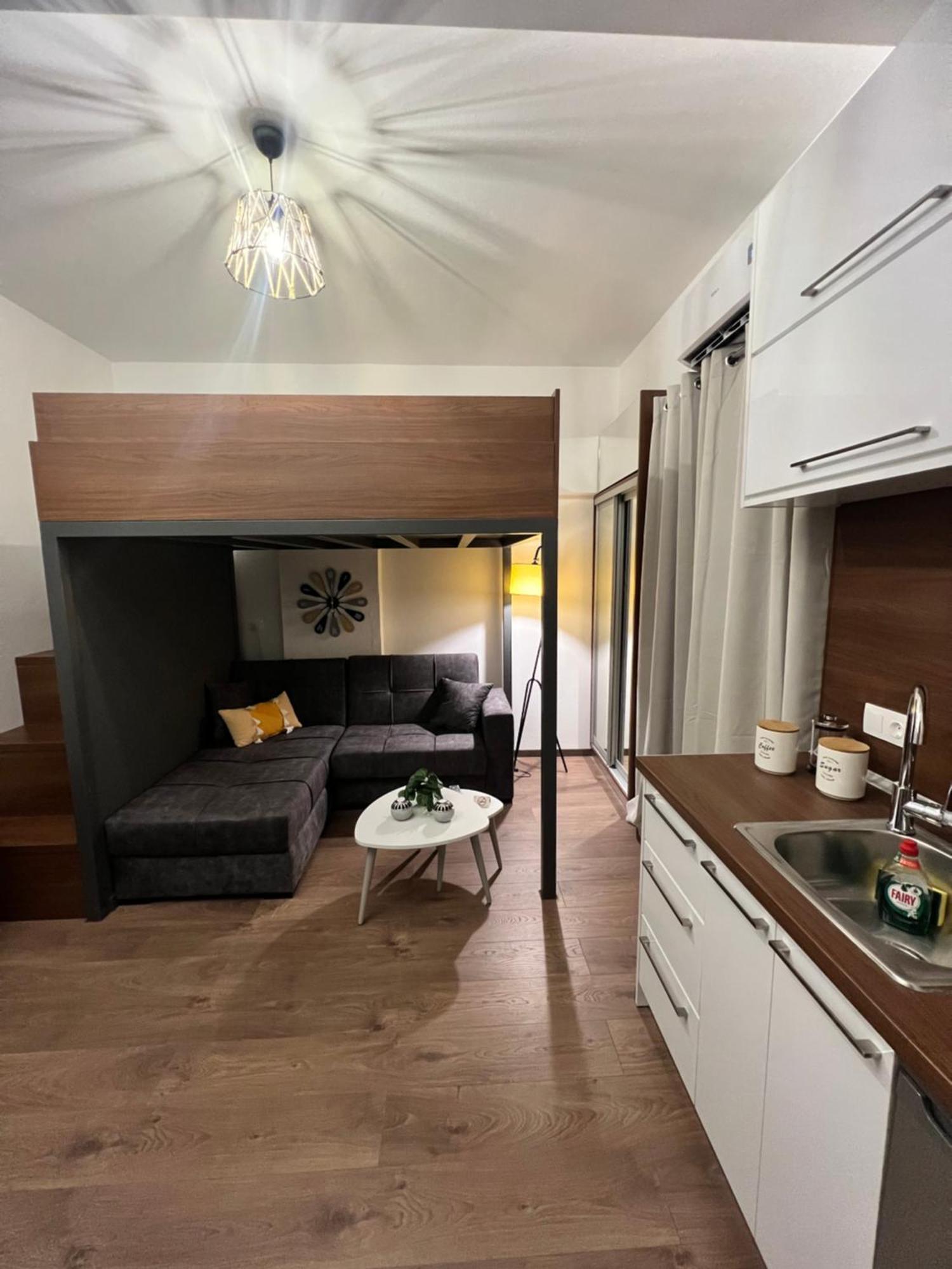 Modern Tiny House In Volos Luaran gambar